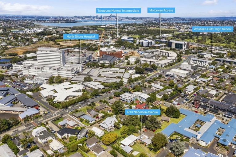 Photo of property in 4/13 Napoleon Avenue, Milford, Auckland, 0620