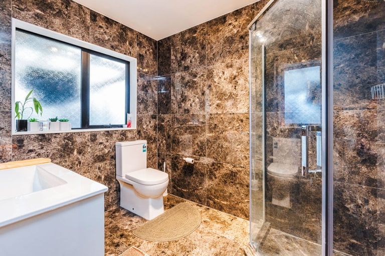 Photo of property in 43a Thompson Terrace, Manurewa, Auckland, 2102