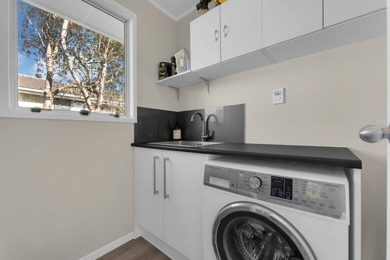 Photo of property in 47 Claverdon Drive, Massey, Auckland, 0614