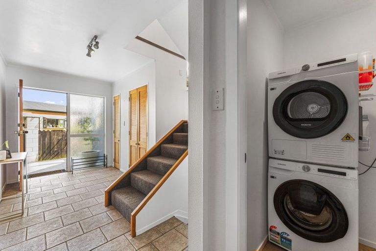 Photo of property in 2 Newberry Place, Richmond Heights, Taupo, 3330