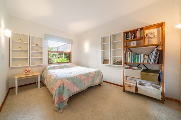 Photo of property in 13 Bayview Road, Paremata, Porirua, 5024