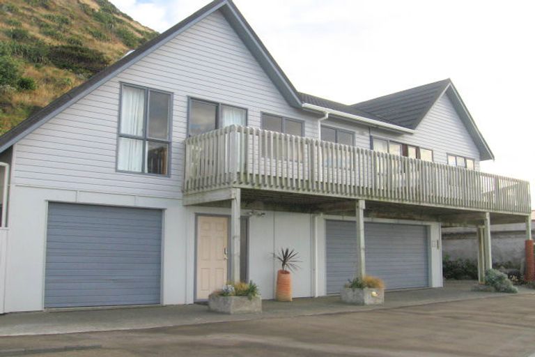 Photo of property in 142 Owhiro Bay Parade, Owhiro Bay, Wellington, 6023