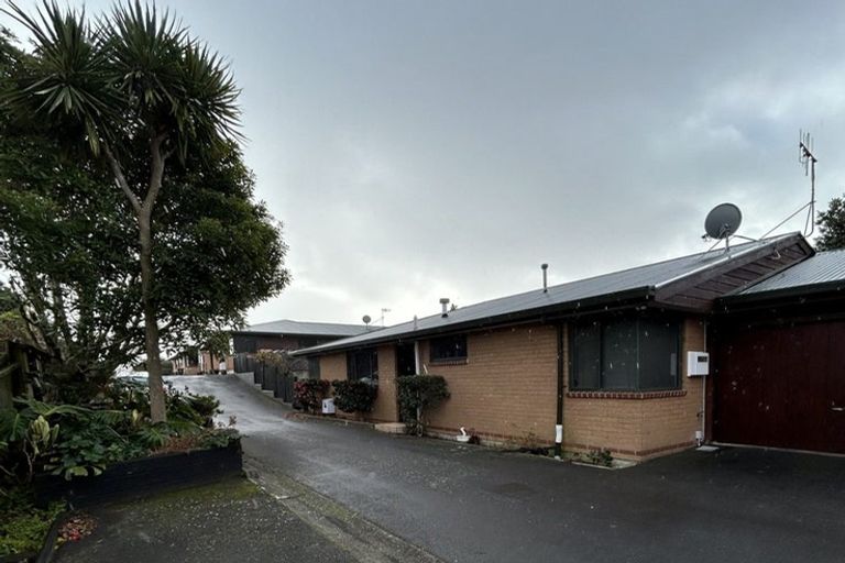 Photo of property in 2/53 Amohia Street, Paraparaumu, 5032