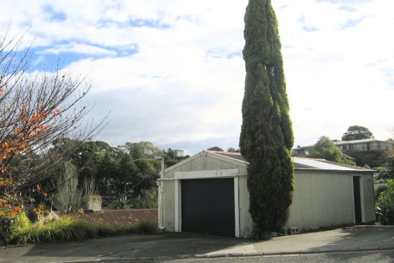 Photo of property in 28 Guys Hill Road, Hospital Hill, Napier, 4110