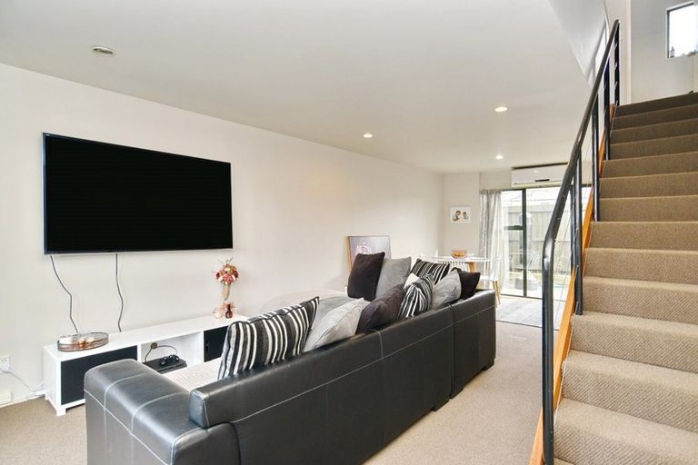 Photo of property in 7 Gracefield Avenue, Christchurch Central, Christchurch, 8013