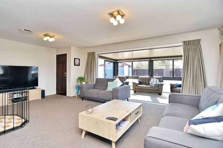 Photo of property in 177b Grimseys Road, Redwood, Christchurch, 8051