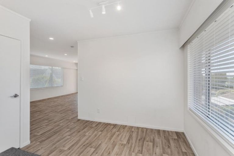 Photo of property in 4/62 Kitchener Road, Milford, Auckland, 0620