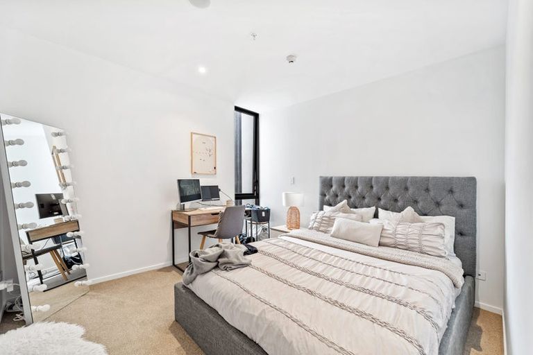 Photo of property in 906/1 Buscomb Avenue, Henderson, Auckland, 0610