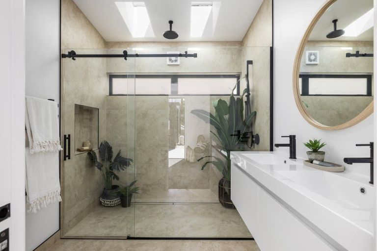 Photo of property in 140 Adler Drive, Ohauiti, Tauranga, 3112