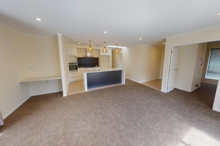 Photo of property in 30 Silicon Way, Fitzherbert, Palmerston North, 4410
