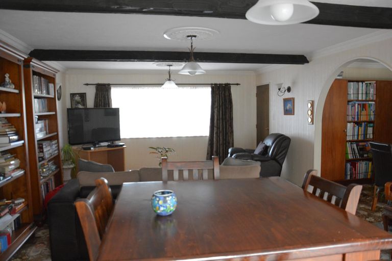 Photo of property in 55 Branch Road, Highlands Park, New Plymouth, 4312