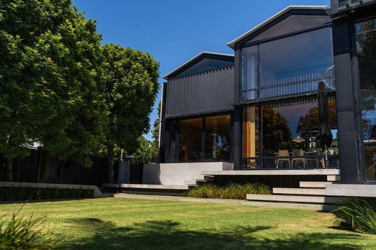 Photo of property in 22 Ewen Street, Takapuna, Auckland, 0622