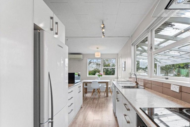 Photo of property in 7 Rainbow Place, Wattle Downs, Auckland, 2103