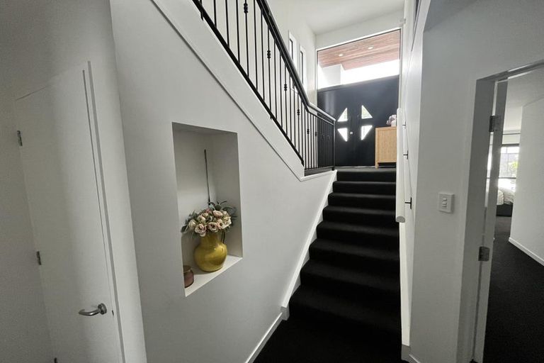 Photo of property in 10a Dalefield Drive, Cashmere, Christchurch, 8022