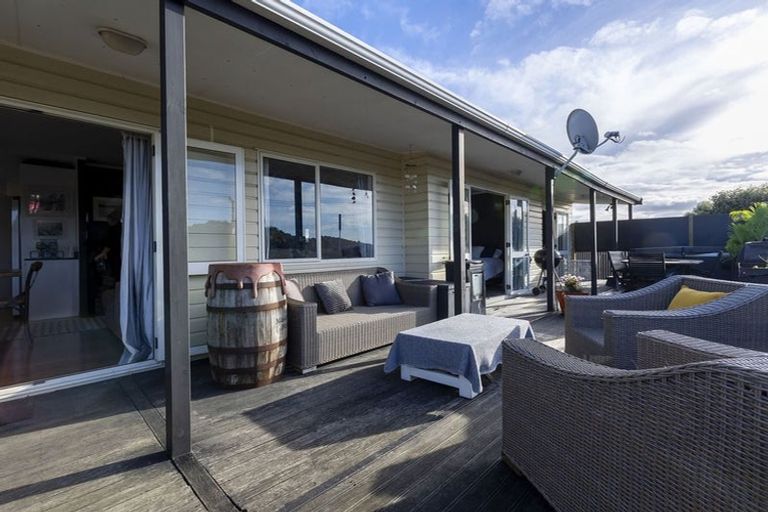 Photo of property in 2 Cable Bay Block Road, Cable Bay, 0420