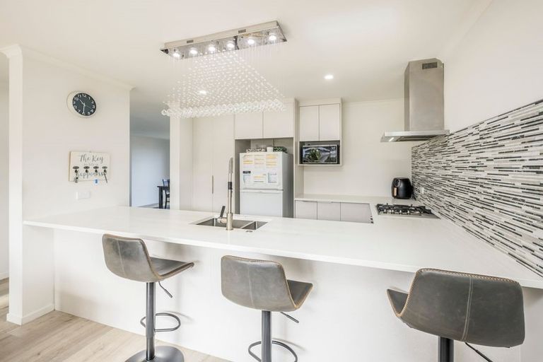 Photo of property in 14 Kauri Heart Avenue, Takanini, 2112