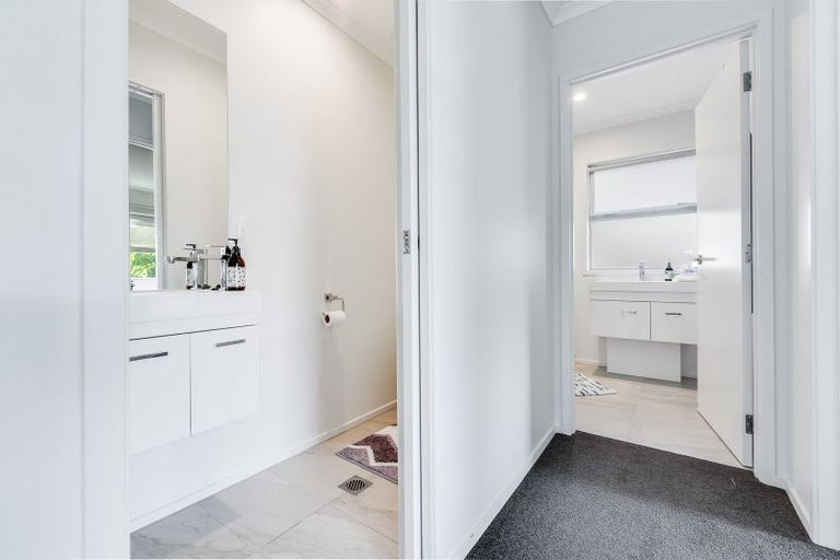 Photo of property in 2/28 Garnett Avenue, Forest Lake, Hamilton, 3200