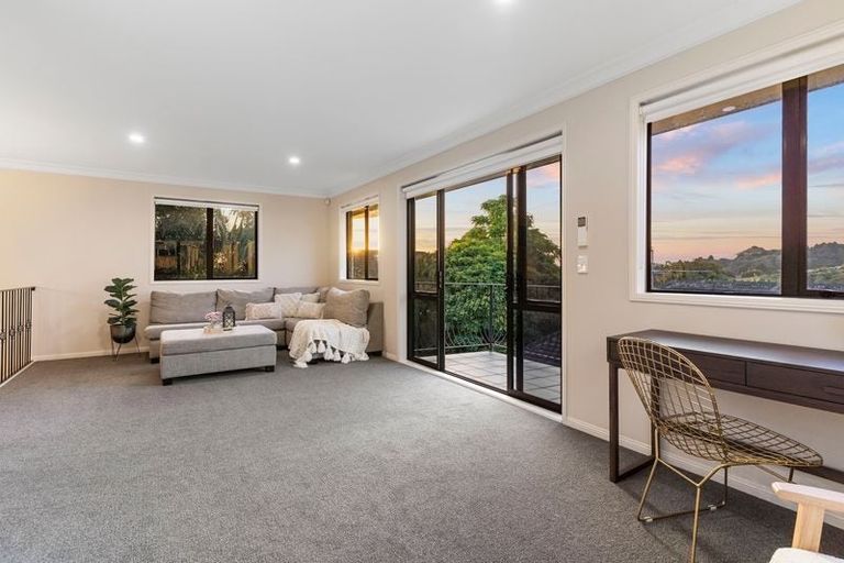 Photo of property in 4 Aldon Lane, The Gardens, Auckland, 2105