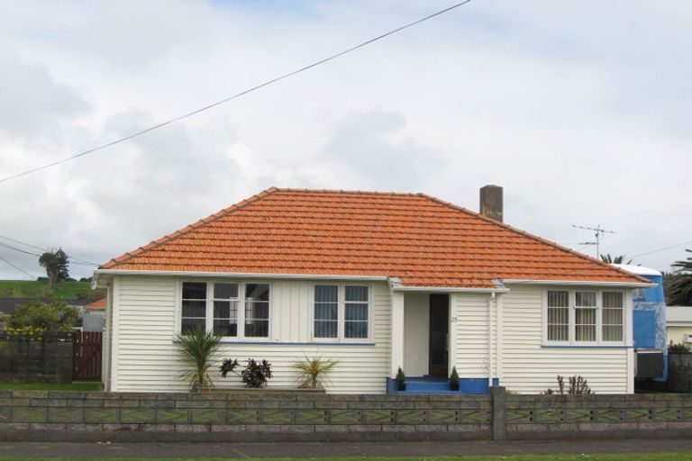 Photo of property in 23 Strange Street, Waitara, 4320