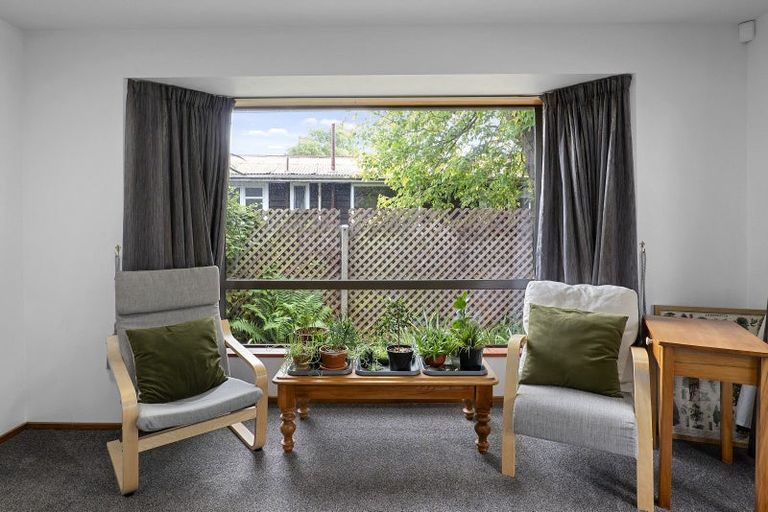 Photo of property in 2/37 Jennifer Street, Bryndwr, Christchurch, 8053