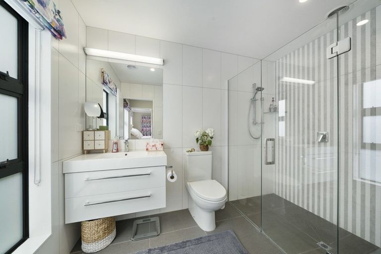 Photo of property in 14 Taranui Way, Paraparaumu Beach, Paraparaumu, 5032