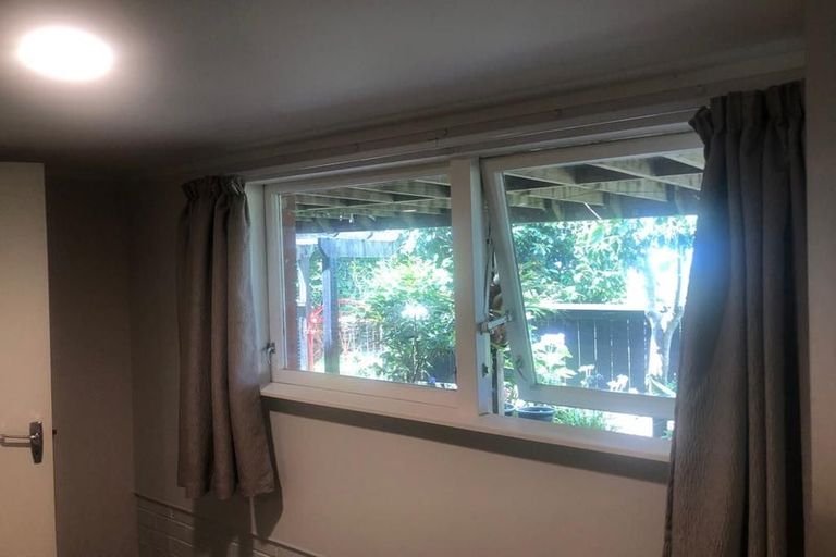 Photo of property in 46a Hinemoa Street, Birkenhead, Auckland, 0626