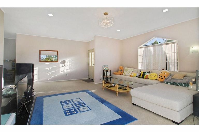 Photo of property in 4 Tern Place, Unsworth Heights, Auckland, 0632