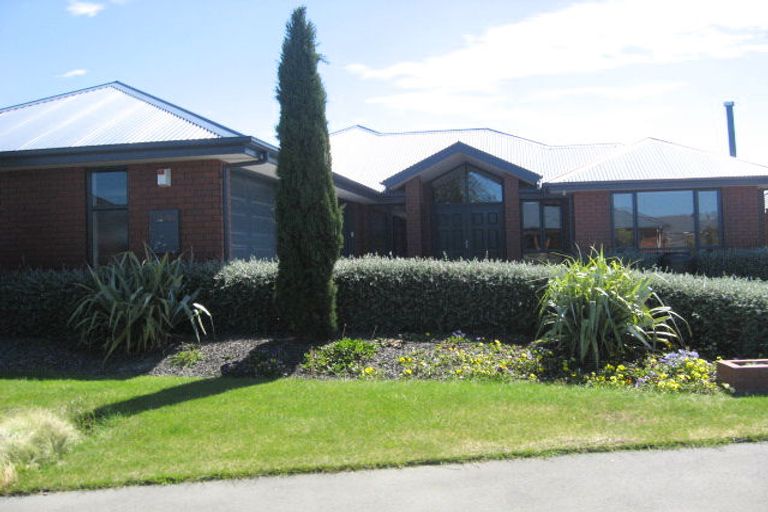 Photo of property in 4 Hideaway Gate, Parklands, Christchurch, 8083