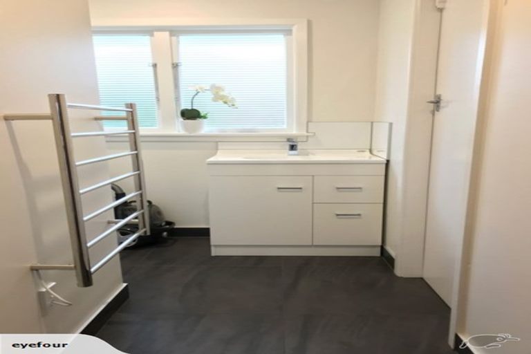 Photo of property in 24 Aileen Place, Upper Riccarton, Christchurch, 8041