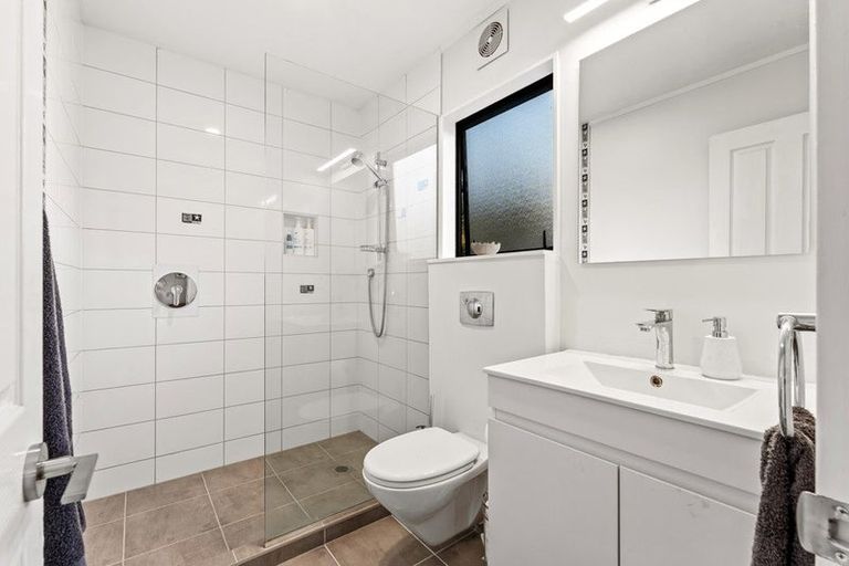 Photo of property in 8 Brixton Road, Manly, Whangaparaoa, 0930