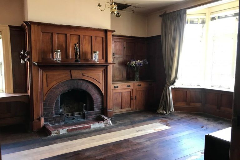 Photo of property in 105 Brougham Street, Mount Victoria, Wellington, 6011