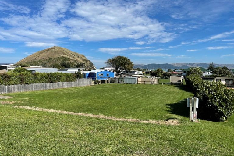 Photo of property in 8 Puka Place, Mahia, 4198