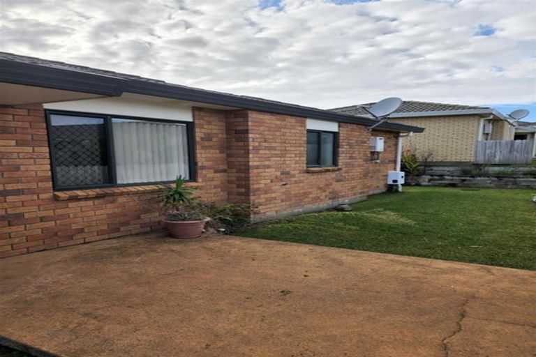 Photo of property in 9/169 Sturges Road, Henderson, Auckland, 0612