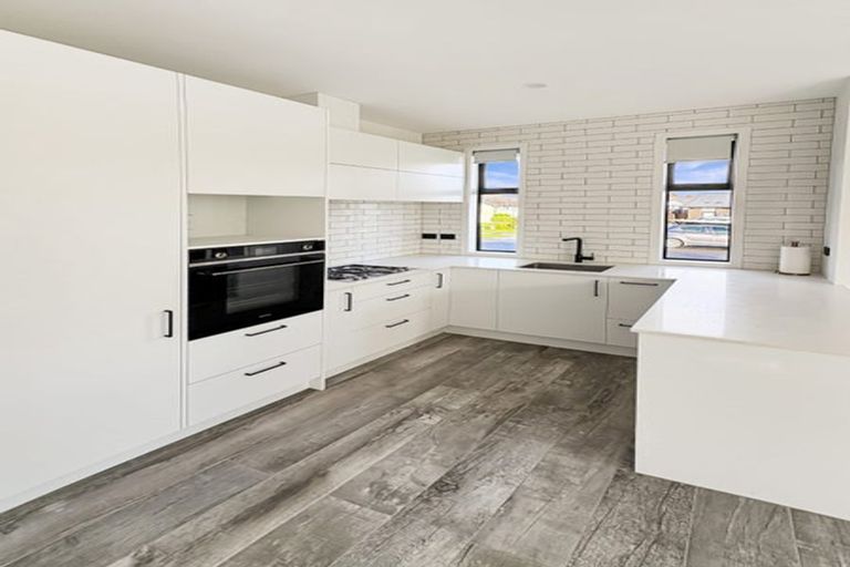 Photo of property in 16 Kelly Road, Riverhead, 0820