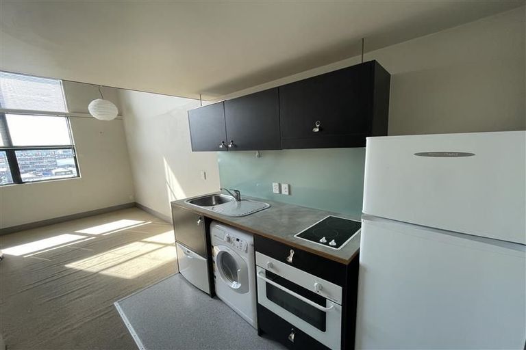 Photo of property in Urbane Apartments, 44/29 Webb Street, Mount Cook, Wellington, 6011