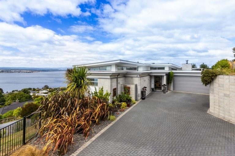 Photo of property in 50 Mapara Road, Acacia Bay, Taupo, 3385