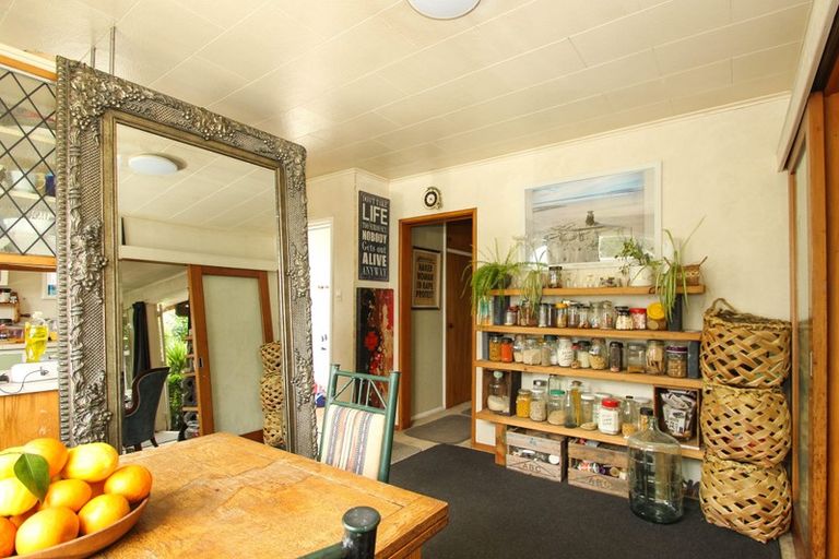 Photo of property in 237 Warwick Road, Mayfair, Hastings, 4122