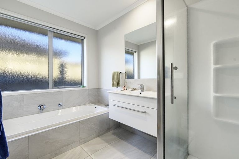 Photo of property in 170 Waikite Road, Welcome Bay, Tauranga, 3175