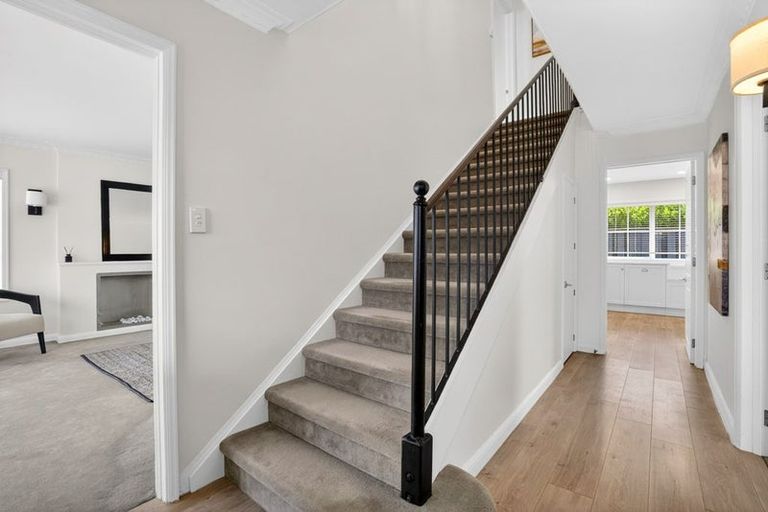 Photo of property in 2/15 Saltburn Road, Milford, Auckland, 0620