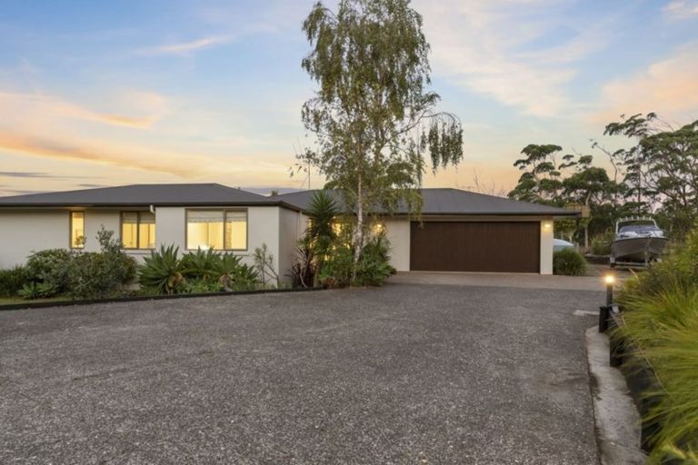 Photo of property in 108b Oyster Point Road, Kaukapakapa, Warkworth, 0984