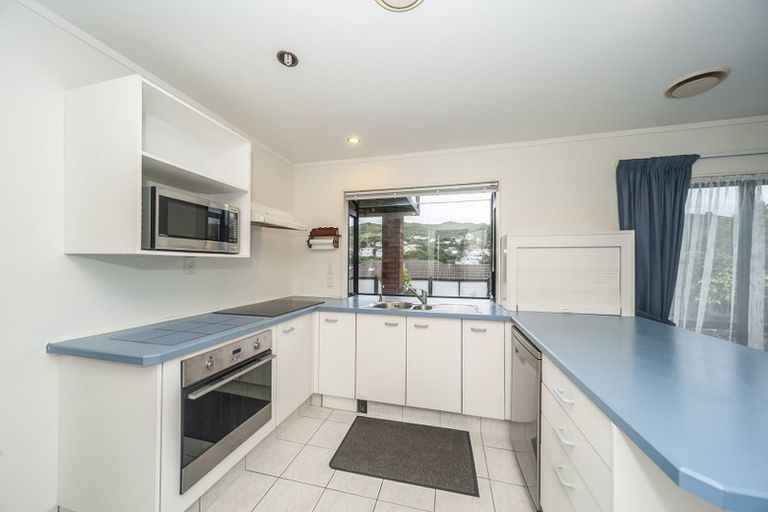 Photo of property in 2 Erskine Close, Island Bay, Wellington, 6023