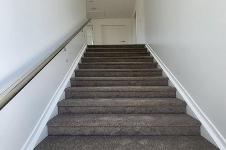 Photo of property in 105c Flat Bush Road, Clover Park, Auckland, 2023