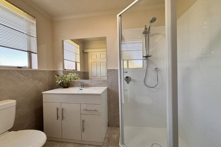 Photo of property in 25 Les Marston Place, Pukekohe, 2120