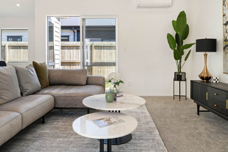 Photo of property in 17 Uatoto Road, Clarks Beach, 2122