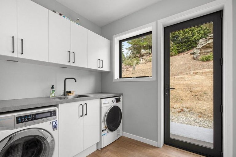 Photo of property in 98 Aronui Road, Bridge Hill, Alexandra, 9320