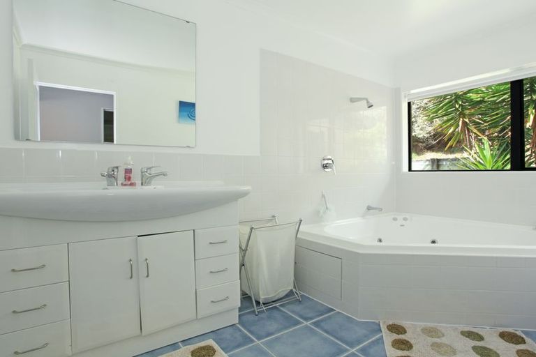 Photo of property in 25 Kauri Lane, Huntly, 3771