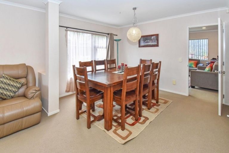Photo of property in 13 Savona Drive, Flat Bush, Auckland, 2016