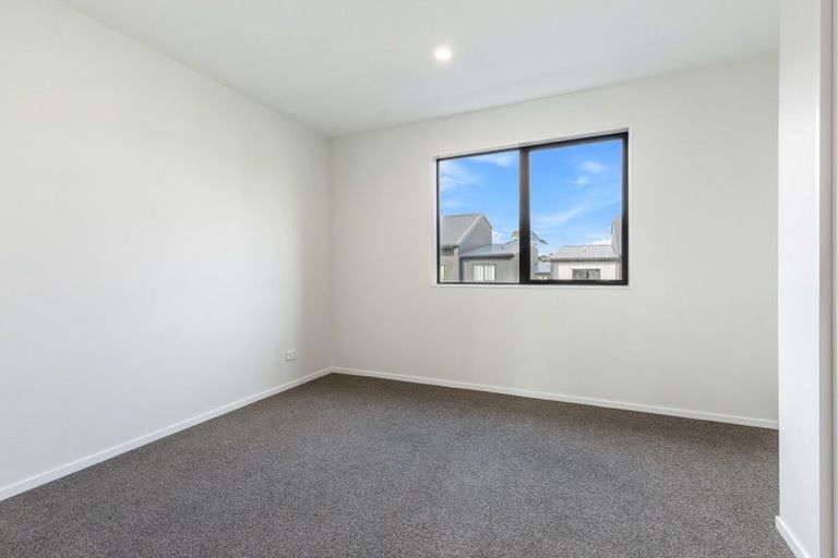 Photo of property in 363 Glengarry Road, Glen Eden, Auckland, 0602