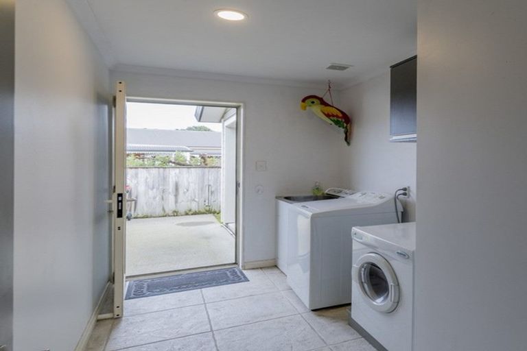 Photo of property in 15 Datum Way, Paraparaumu, 5032