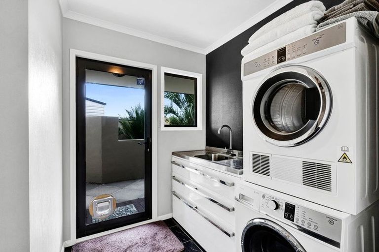 Photo of property in 1d Silvan Place, Bell Block, New Plymouth, 4312